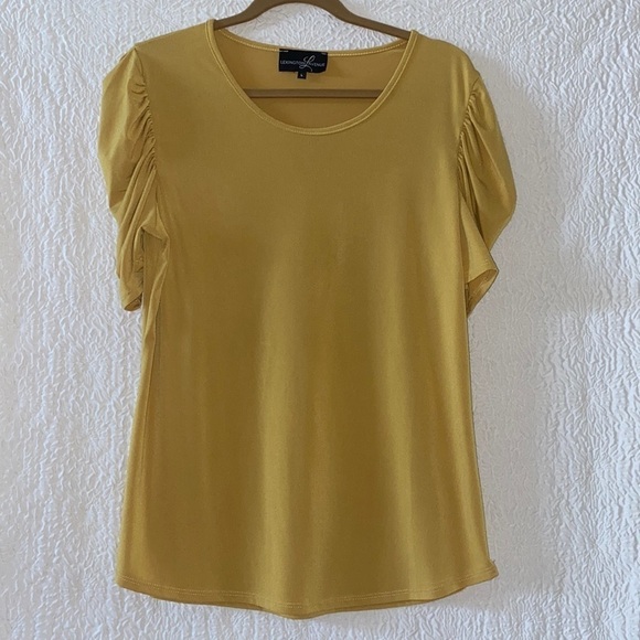 Lexington L Avenue Ruched Short Sleeve Top - Picture 1 of 5